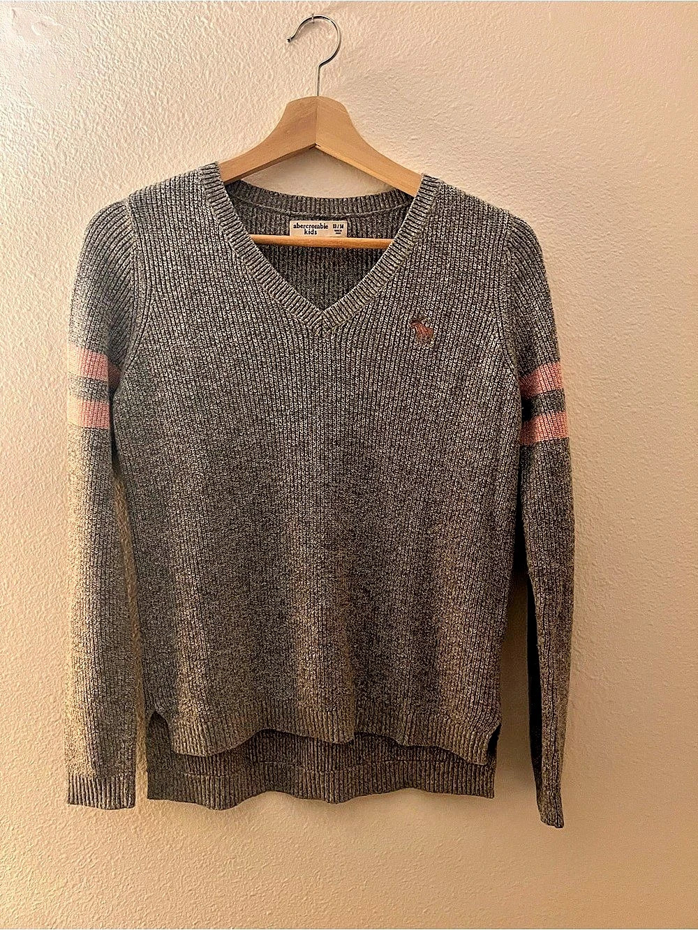 Abercrombie Kids Boys Sweater Gray & Pink Size 13/14
